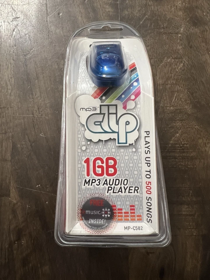 Vintage 2007 Coby MP3 Audio Player 1GB Clip Blue MP-C582 - 500 Songs, New Sealed - Image 2 of 3