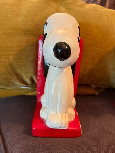 Vintage pair of Snoopy Bookends- Seems Like 50’ Or 60’ Era. Has Bright Colors - Picture 6 of 14