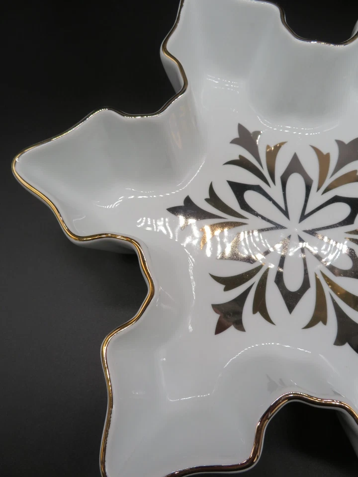 Cindy Crawford Style Snowflake Shape White & Gold Porcelain Bowl - Image 4 of 4