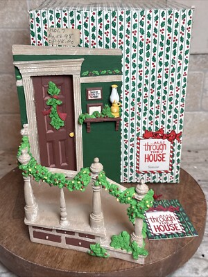 Retired Dept 56 All Through The House The Staircase Christmas 93017 corner piece