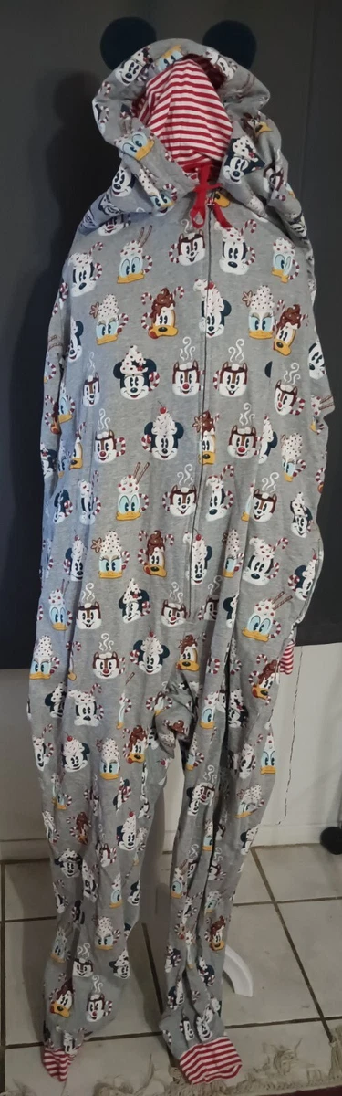 Disney christmas online pajamas 2021