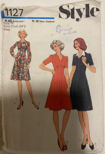 Vintage Sewing Pattern Style 1127 Womens Size 16 Dress