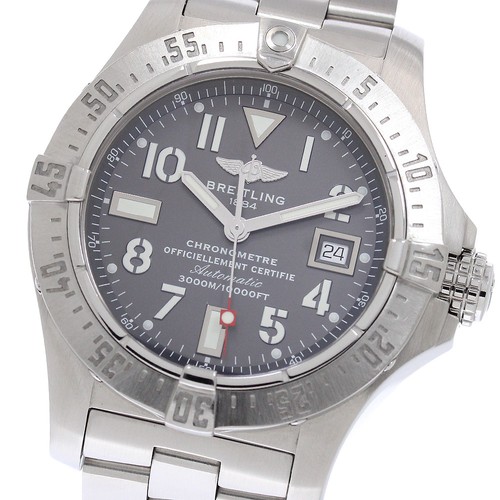 Breitling Avenger A17330 45.4 mm