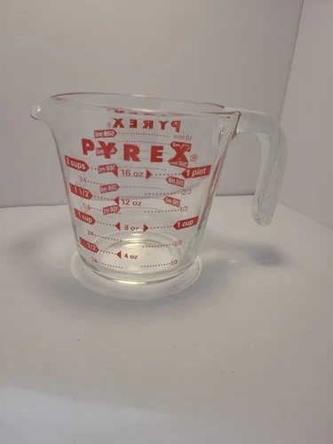 VTG Pyrex Capital Red Lettering 2 Cup 1/2 Litre 1 Pint Glass Measuring Cup