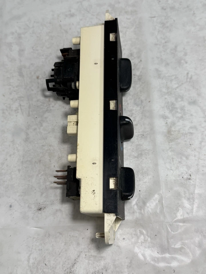 Jeep Wrangler 99-05 Heater Temperature Climate Control Unit OEM 55037472AB Foto 2 de 4