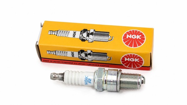 NGK BR7ES ZüNdkerze Spark Plug Passt An Agm Passt An Beta Passt An Cpi-image