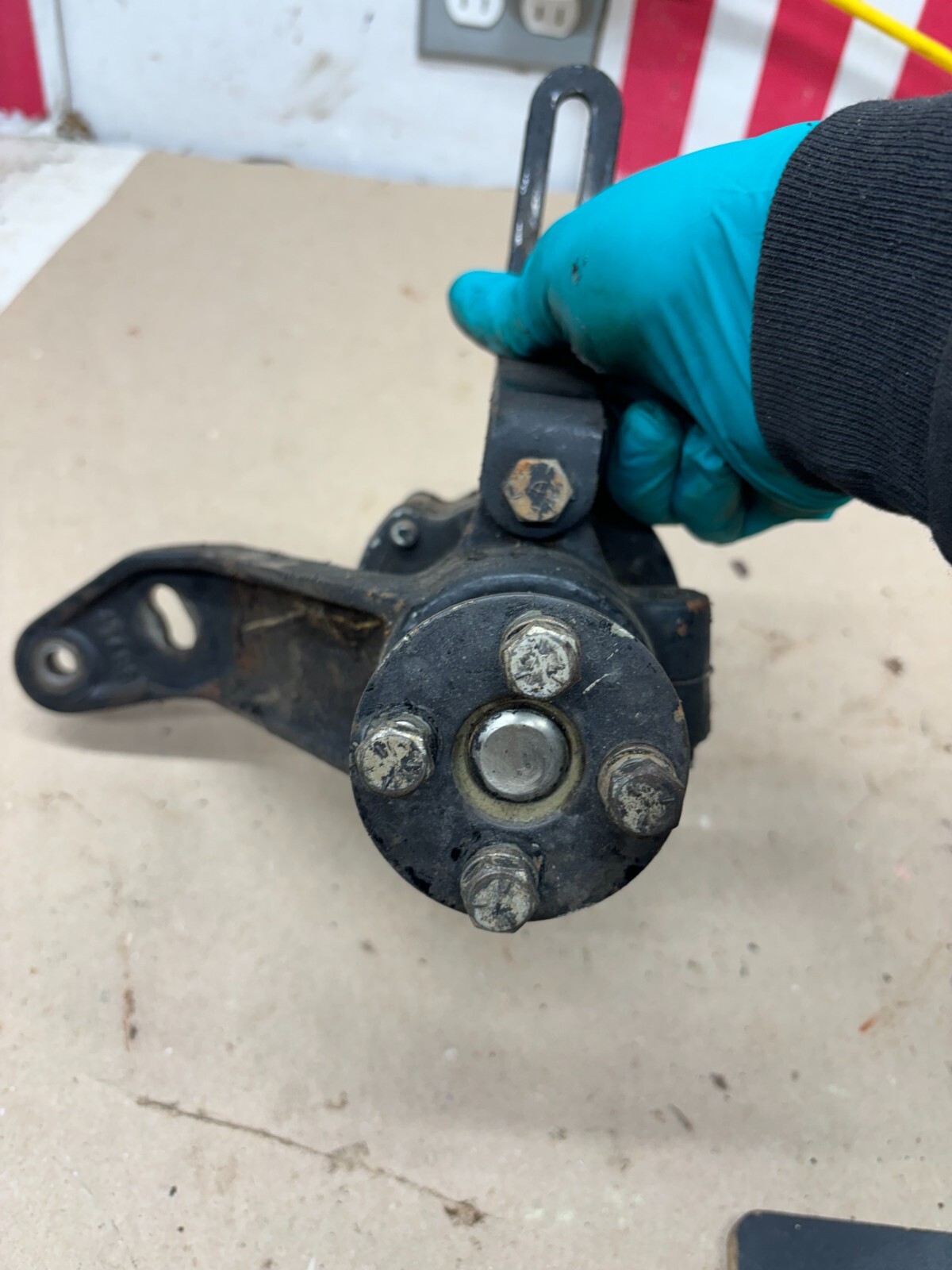 OEM MerCruiser Raw Water Pump Housing Assembly 4671497 With Pulley for