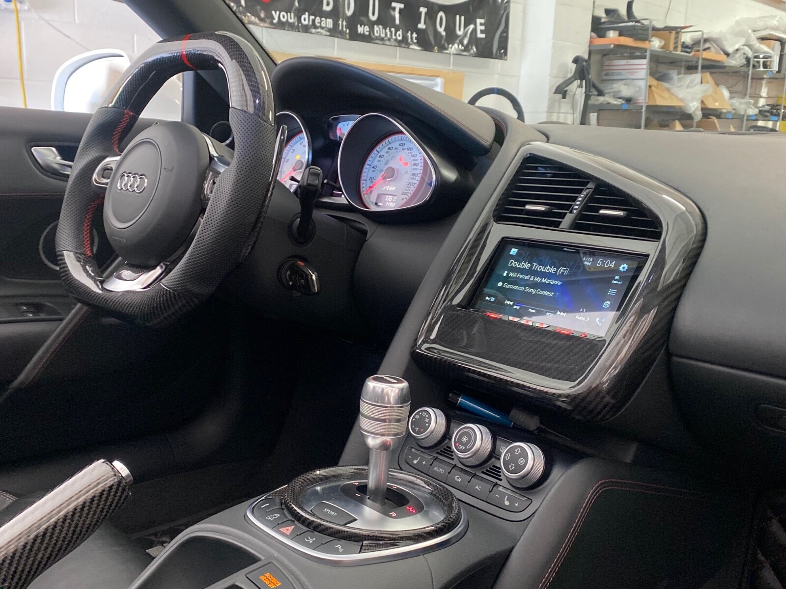 Audi R8 Bespoke Carbon Fiber Flat Top/Bottom Steering Wheel