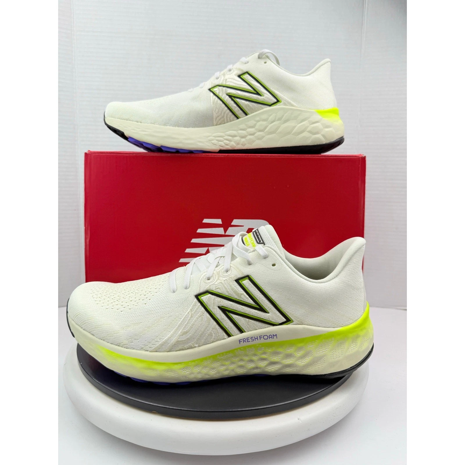 Scarpa da corsa New Balance Fresh Foam X Vongo v5 sale marino trenta watt da uomo taglia 11 D