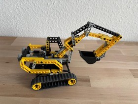 LEGO&reg; Technic Tracked Excavator / Set 8419 | Used