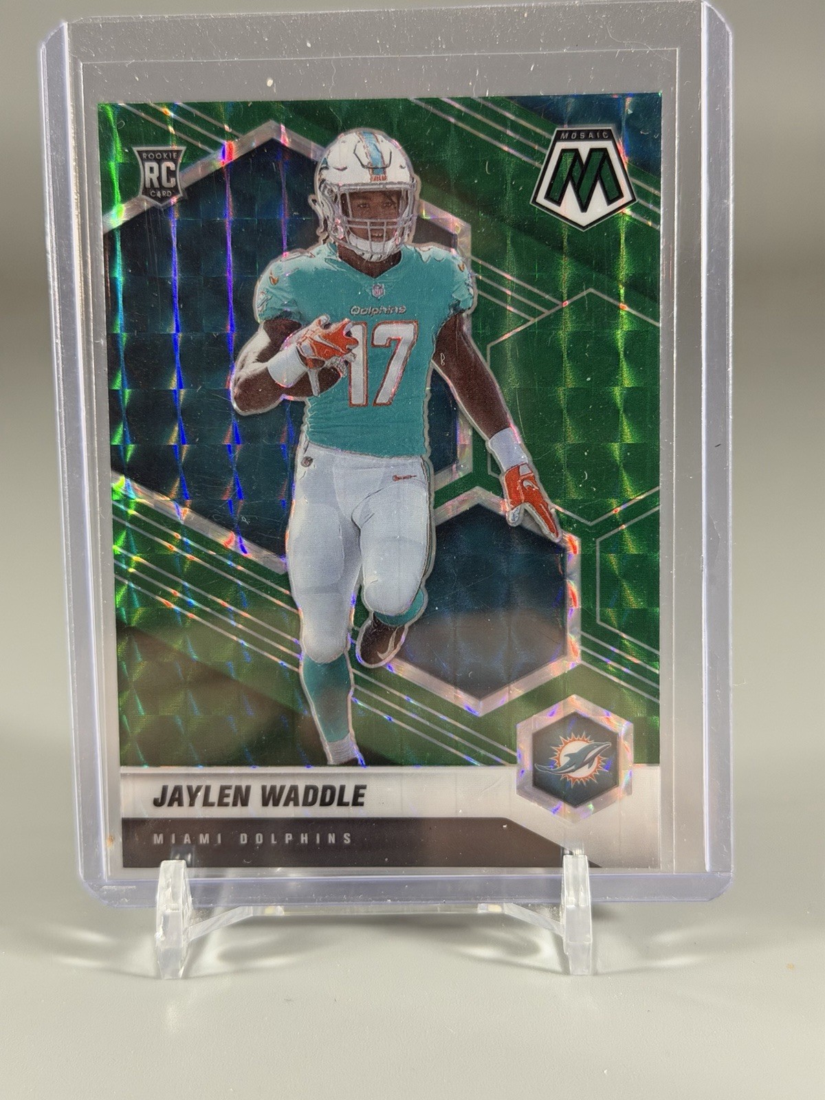 2021 Panini Mosaic - Rookies Jaylen Waddle #308 Green Mosaic Prizm (RC)