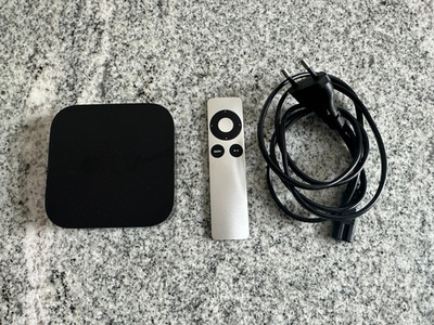 Apple TV 3. Generation A1469 mit Fernbedienung und Kabel