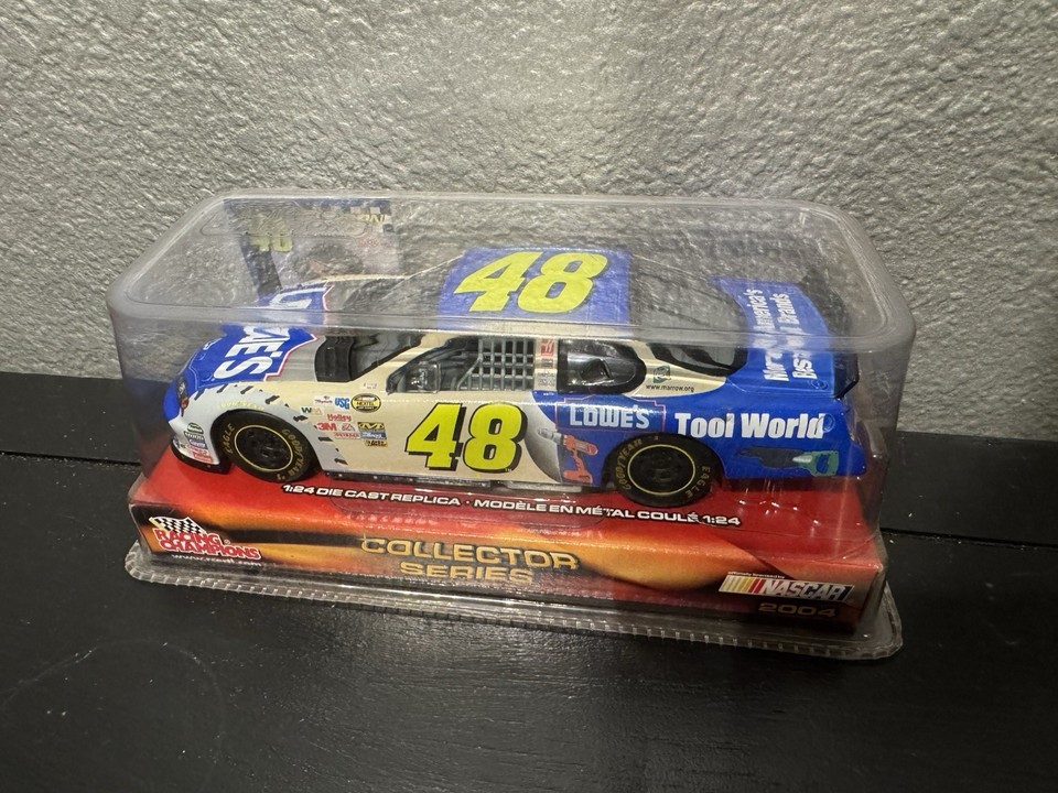 2004 Jimmie Johnson #48 Lowe's Martinsville II Win Raced Version. A Win Raced Version V0 5olrlhe7p1n91