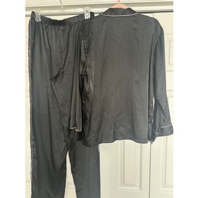 Victoria's Secret Black Satin Pajama Set Long Sleeve Top Pants Sz Medium Long