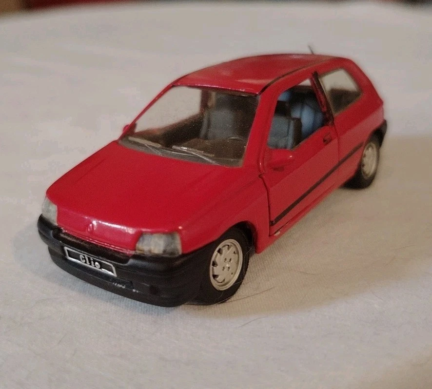 SOLIDO - RENAULT CLIO (1990)- Modellino Auto Metallo Rosso-1:43-Vintage - 8,5 cm - Immagine 2 di 4