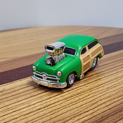 Funline 2001 Muscle Machines Die-Cast Collectible, Rubber Tires