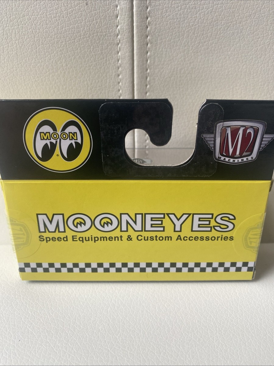 2026 M2 Machines 1/64 1971 Nissan Skyline GTR Mooneyes Hako 32500