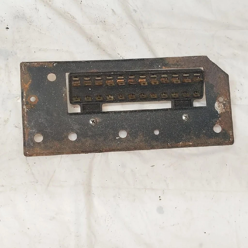 Porsche 1970-1976 914 914.612.315.10 12 полюс предохранитель коробка панели и кронштейн OEM б/у - Изображение 4 из 4