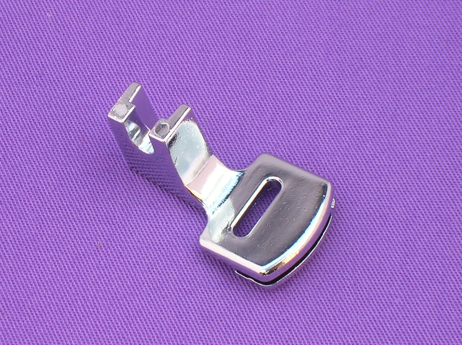 GATHERING SHIRRING FOOT LOW STEP SCREW ON FIT BROTHER SINGER  MACHINES (201)
