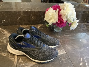 brooks launch 4 black