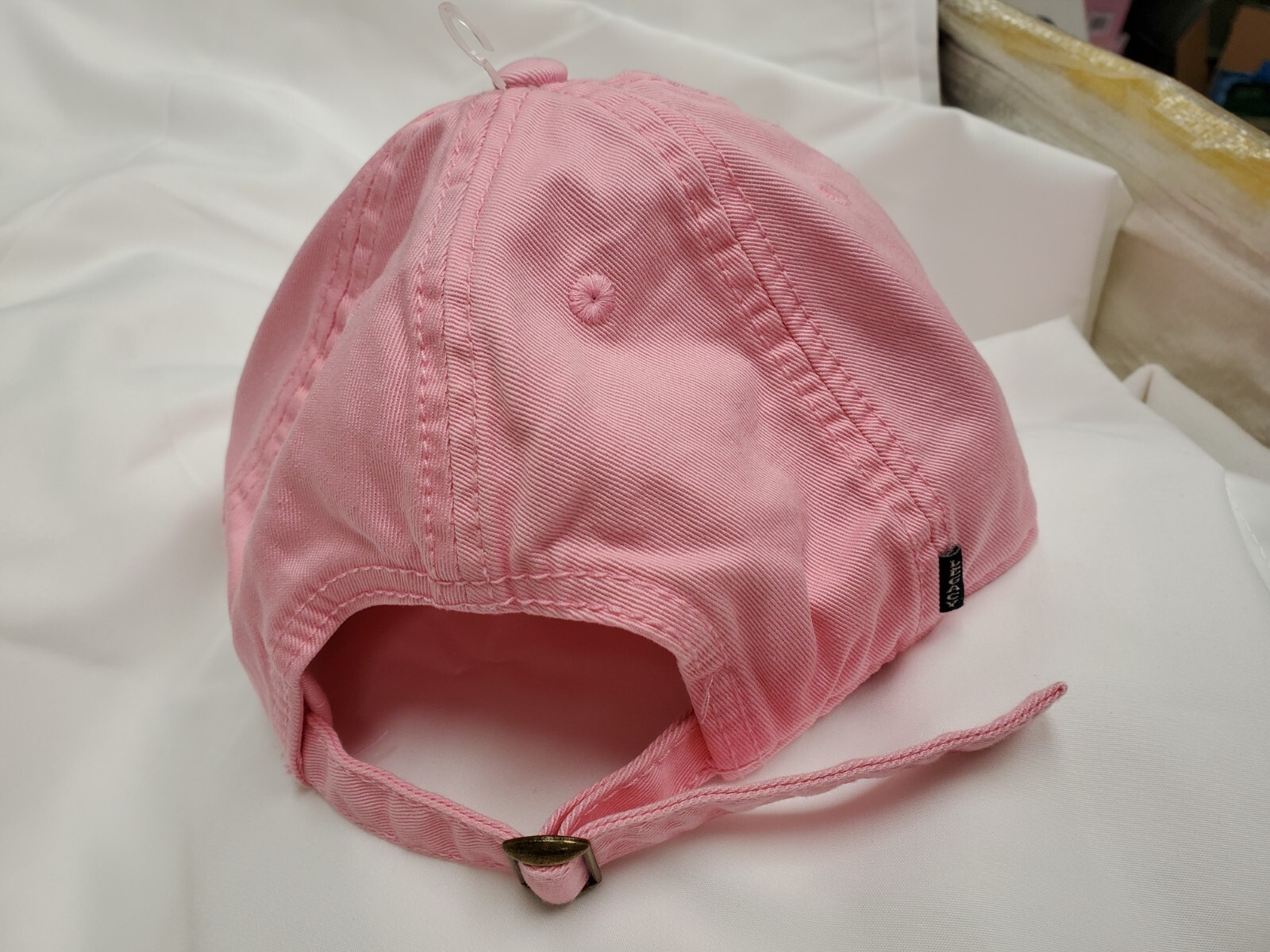 LEGACY APPAREL NEW YORK UNIVERSITY ADJUSTABLE CAP OS PINK OXFORD