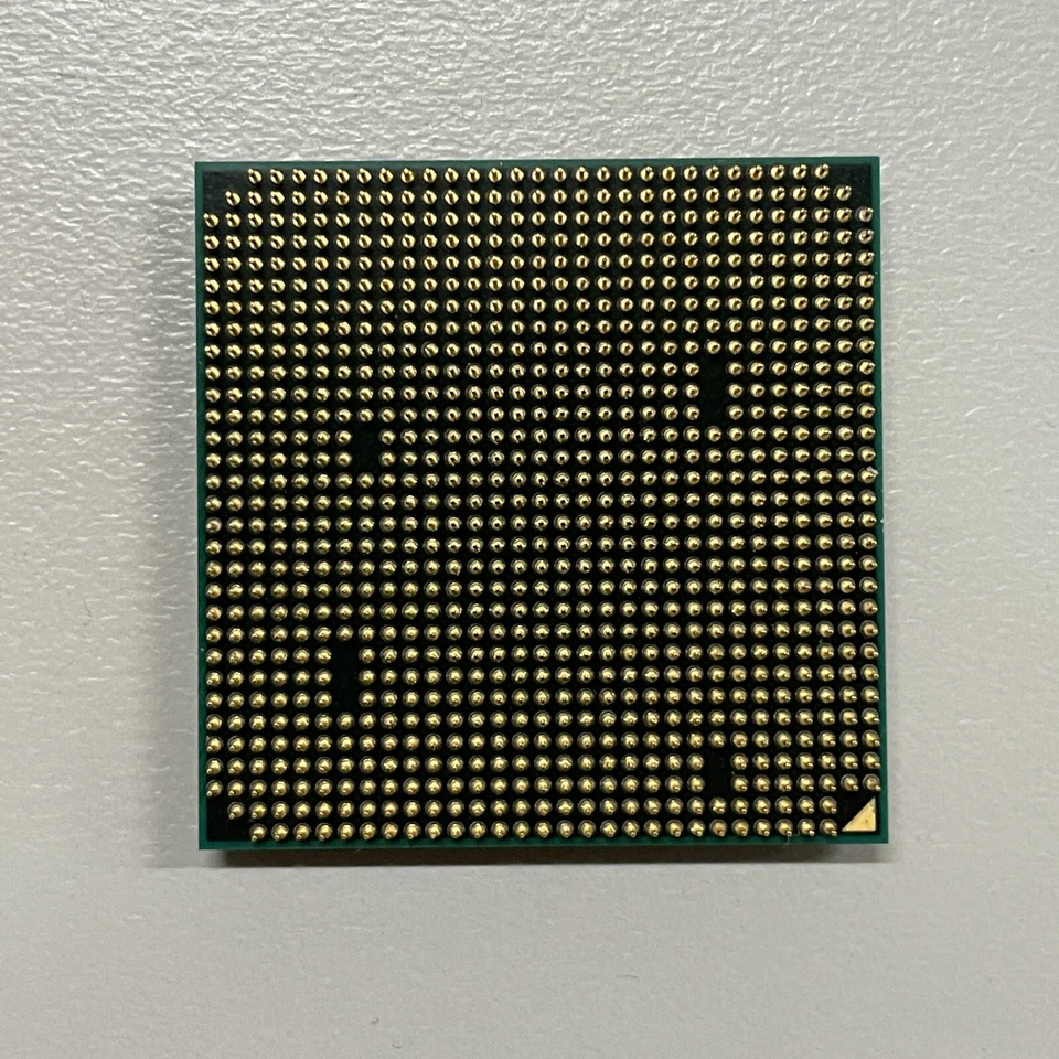 AMD Phenom II X4 810 CPU 2.60 GHz 667 MHz Socket AM2+ AM3 HDX810WFK4FGI - Image 2 of 2