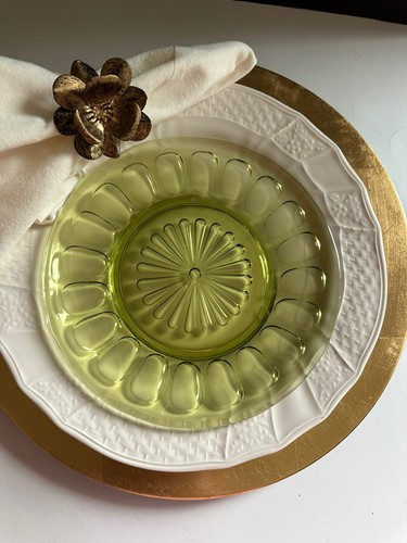 4 Fostoria Mesa Olive Green 8 1/8" Luncheon Plates Set Vintage Depression Style - Picture 20 of 21