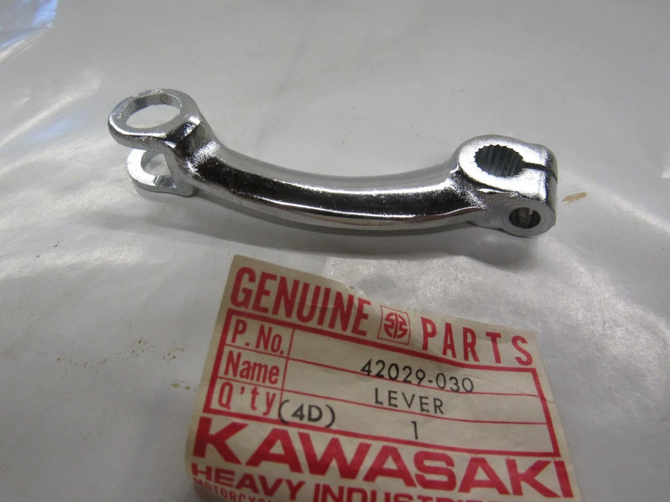 KS125 KE125 KE175 KD125 KAWASAKI 1974-80 PALANCA DE LEVA DE FRENO TRASERO NOS 42029-030 Foto 4 de 4