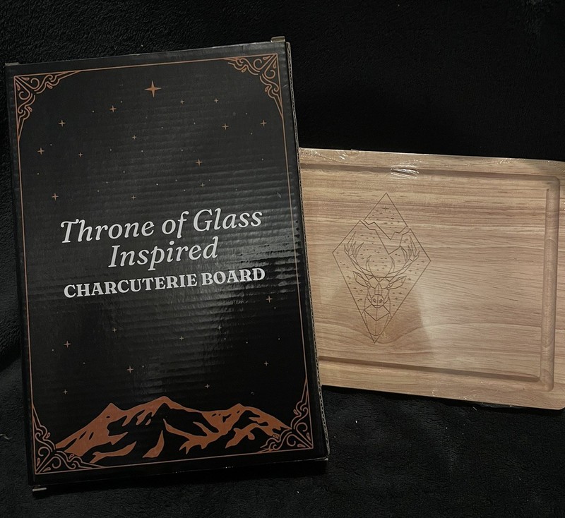 Throne of Glass Inspired Charcuterie Board  9.25in X 6in New  In Box - Owlcrate