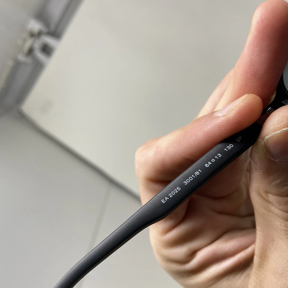 EMPORIO ARMANI EA 2025 3001/81 64-13 BLACK W/ POLARIZED Gray Lens Sunglass T799 - Image 4 of 4