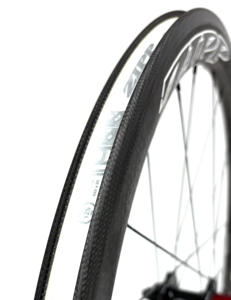 Juego de ruedas de carretera cubierta de carbono Zipp 303 Firecrest Shimano 11 Sp 700c freno de llanta QR Foto 3 de 4