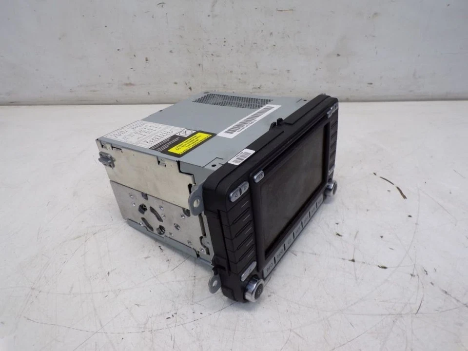 Radio/Cd-Changer GPS, Code Not Available! Fits for VW - Image 3 of 4