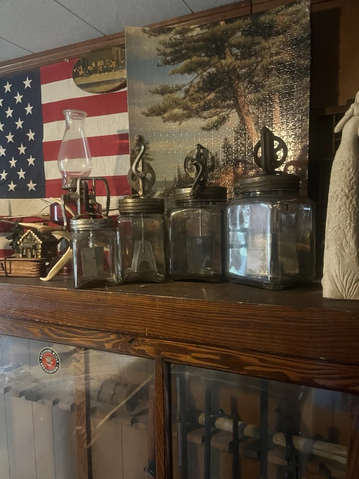 Batidora de mantequilla antigua 4QT, 3QT, 2QT, 1QT. Manivela paletas de metal/vidrio Foto 2 de 2