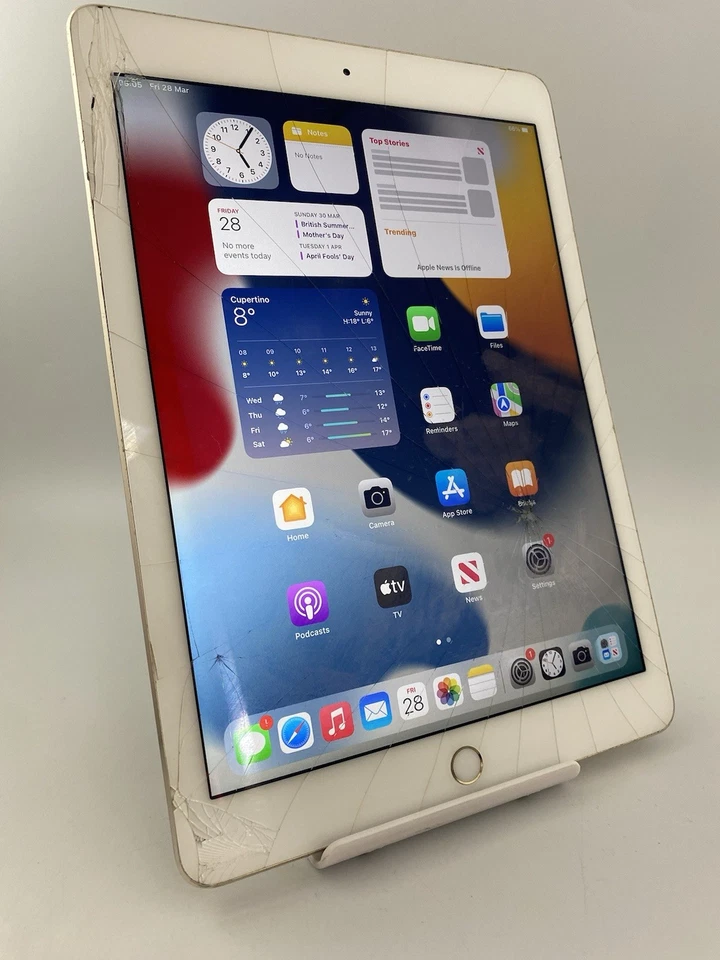Apple iPad Air 2 9.7" Gold Wi-Fi 16GB 8MP 2GB Retina Display iOS Tablet Cracked - Image 2 of 4