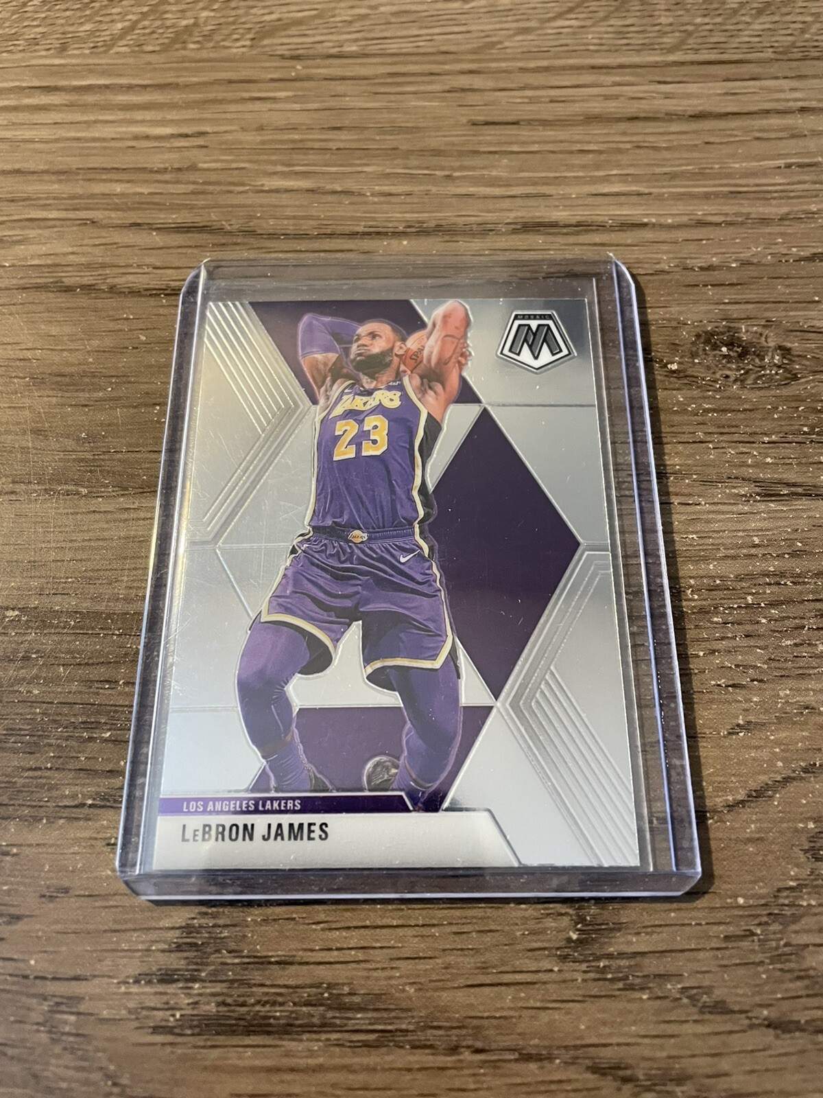 2019-2020 Panini Mosaic Lebron James #8 Base MINT Lakers ⭐️