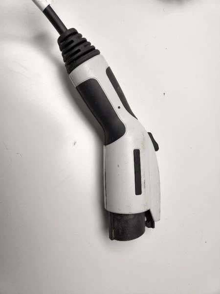 Mercedes Benz EV Charger C350E S550E B250E GLE 550E OEM Electric Vehicle Plug in - Image 2 of 4