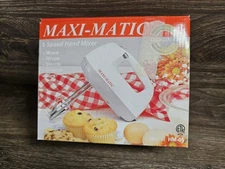NEW Maxi-Matic 5 Speed Hand Mixer HM-05 NOS