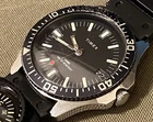 Vintage Timex Red Dot Diver Men’s Watch Black Dial Compass On Band