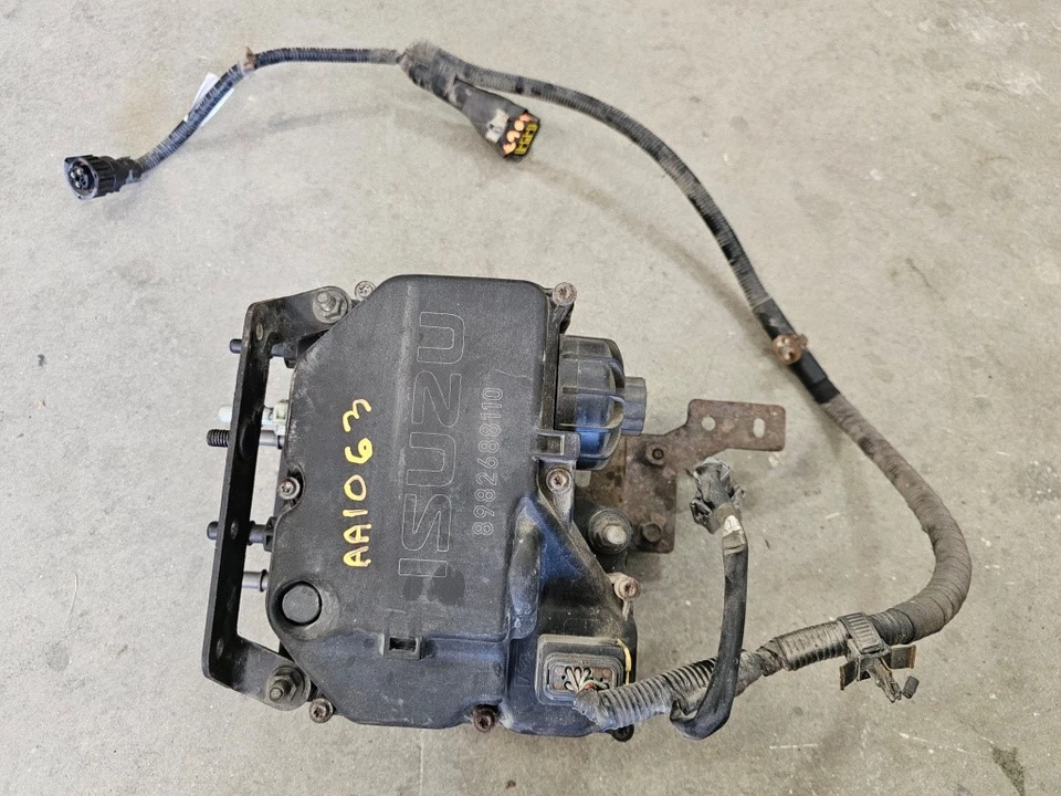 USED 2015 Isuzu NPR/NQR DEF PUMP as shown 8982688110 Ship Los angeles  - Image 4 of 4