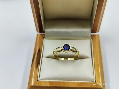 Well Made Bespoke 9ct Yellow Gold Ring With Tanzenite Size P Hallmarked 
