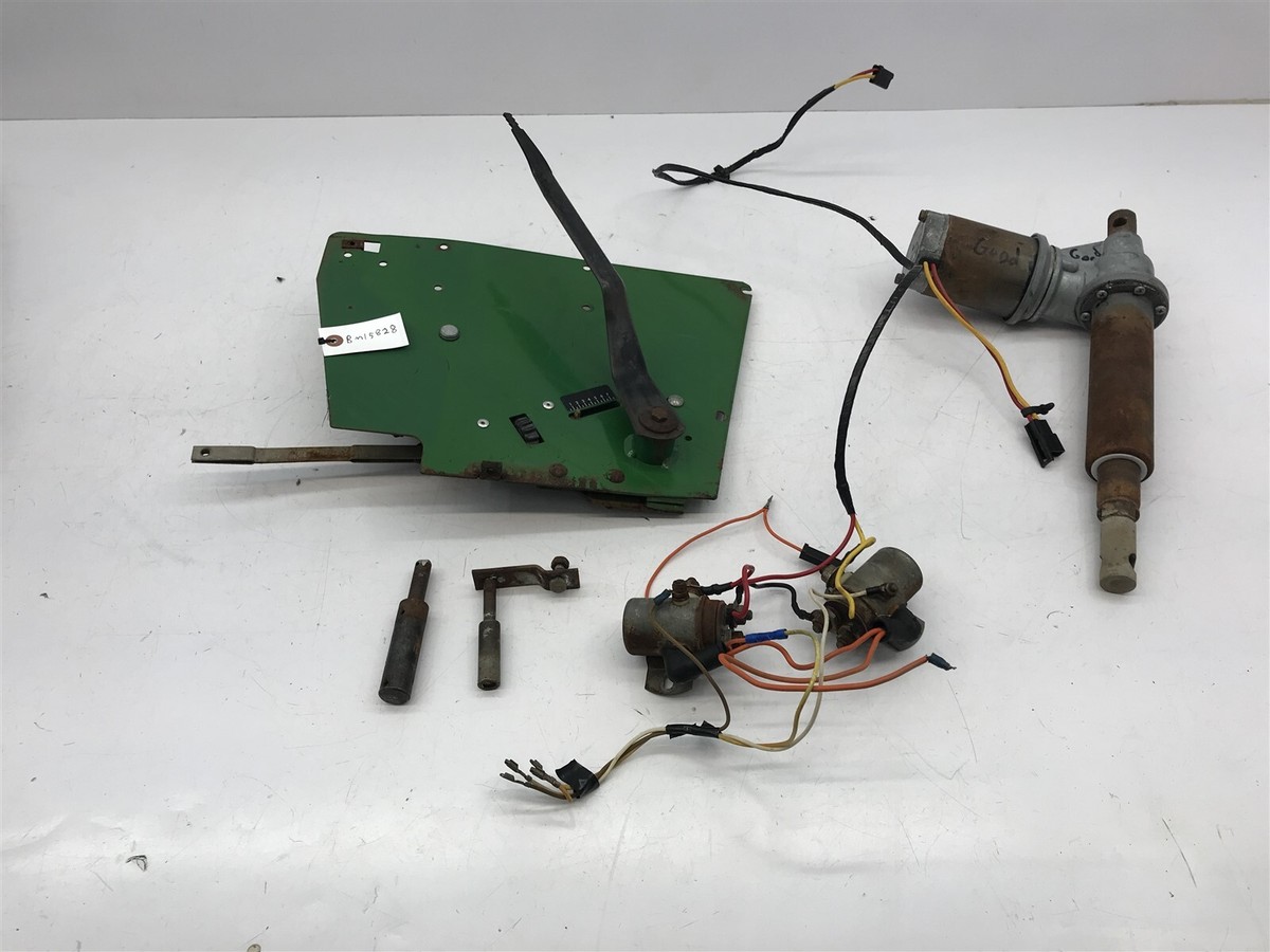 JOHN DEERE ELECTRIC LIFT PANEL ACTUATOR AND HARNESS 200 210 212