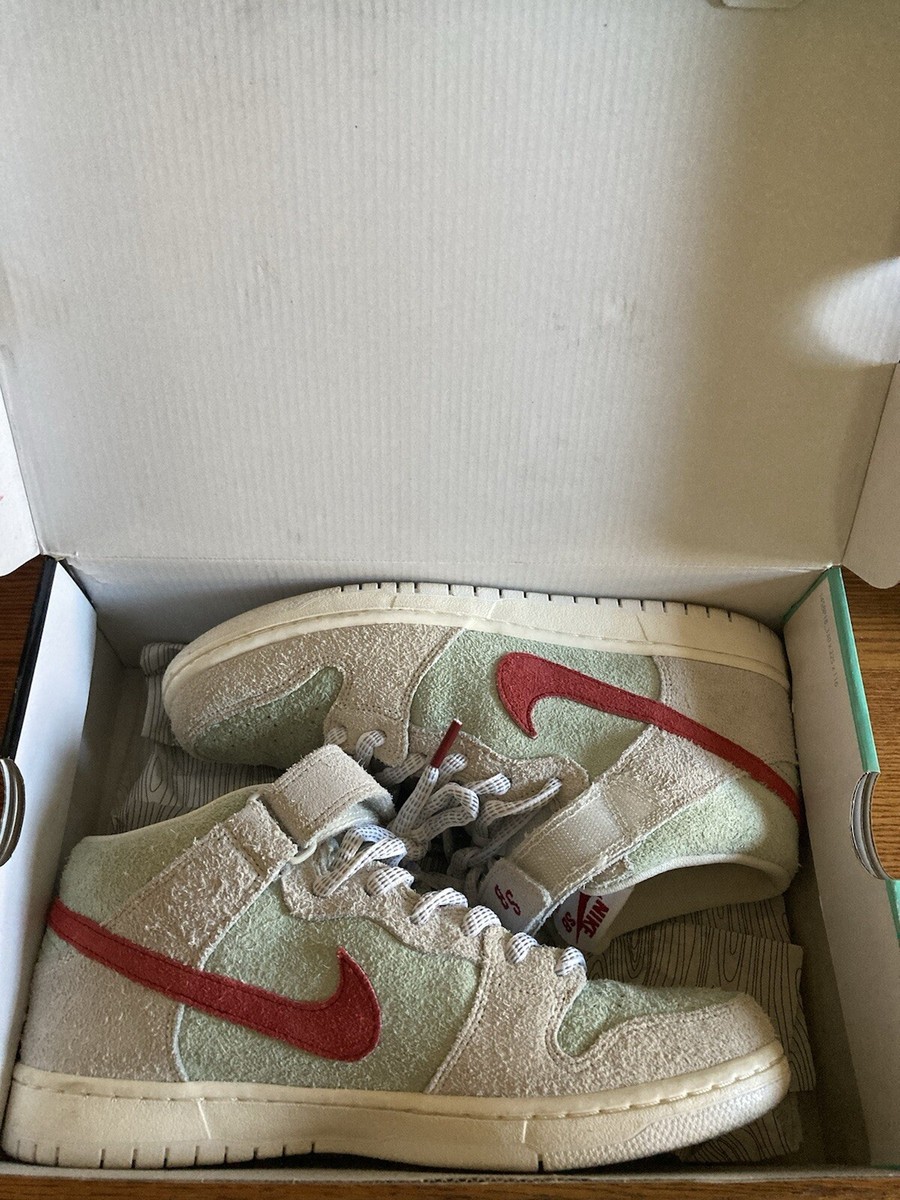 white widow sb nike