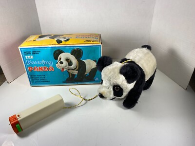panda☆ Panda Bear Hops Stops Growls and Moves Head TM Remote Control
