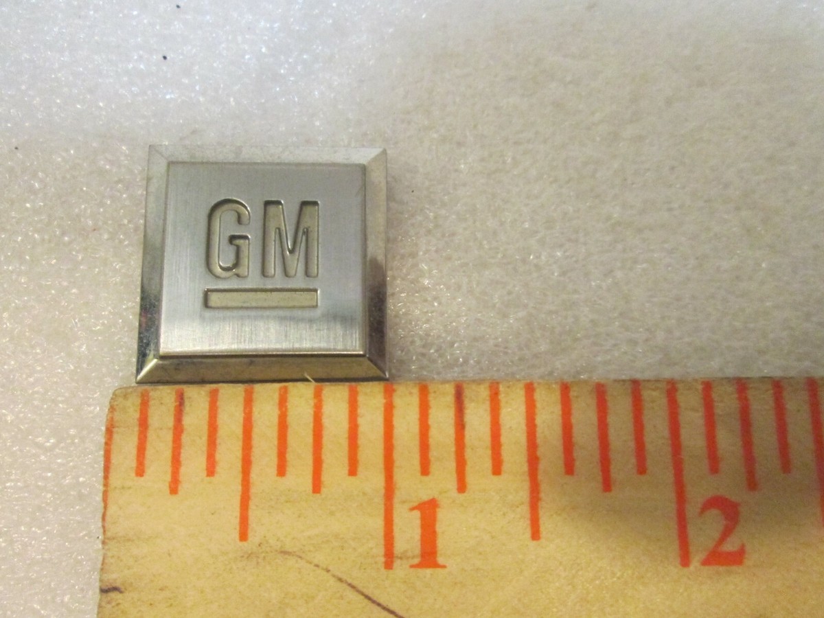 GM MARK OF EXCELLENCE 1 INCH SQUARE CHROME FENDER EMBLEM PART (4 PER - Foto 6