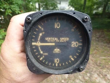 Mooney Garwin Vertical Speed G993-01-1A Aircraft Aviation Instrument Gauge