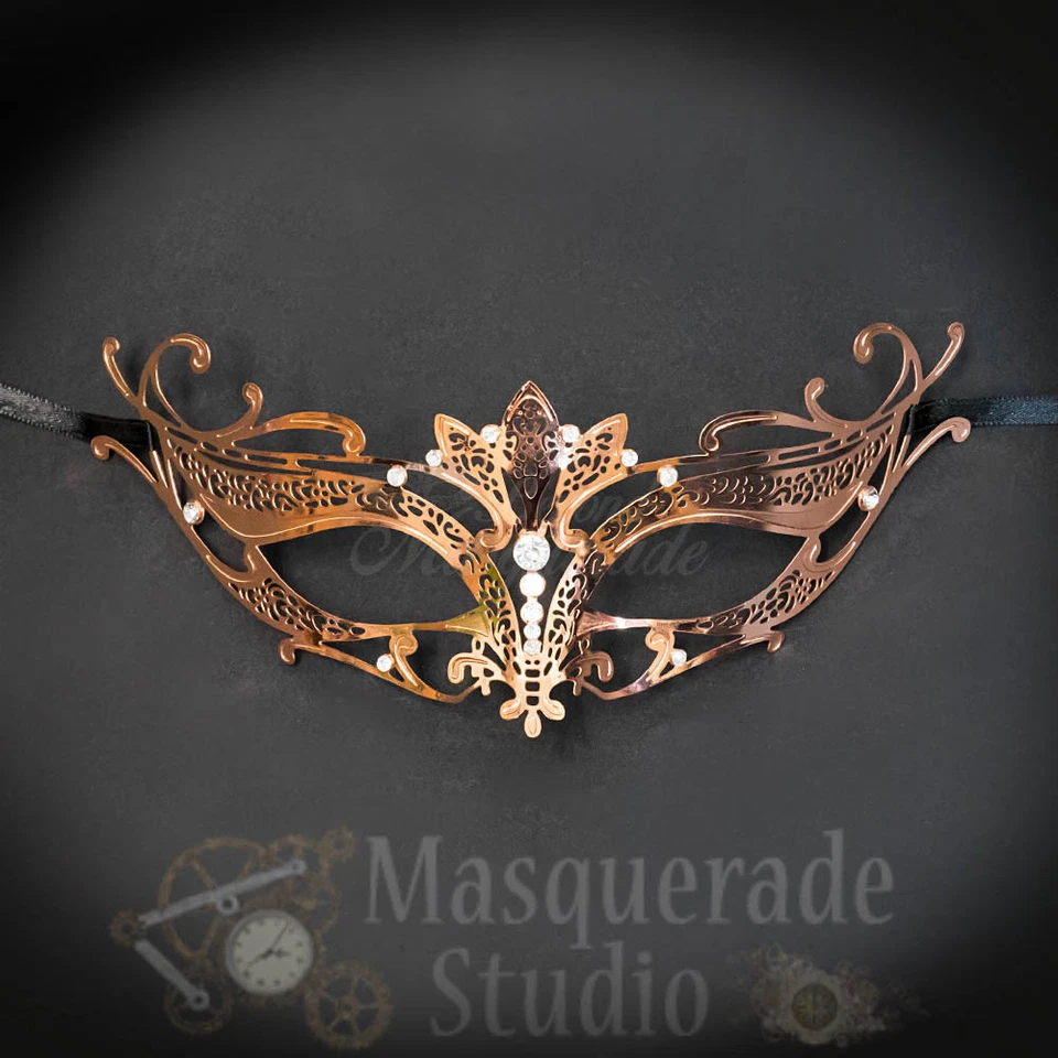 Máscara de mascarada veneciana de metal de filigrana cortada con láser Majestic Lotus para mujer [plateada] Foto 2 de 4