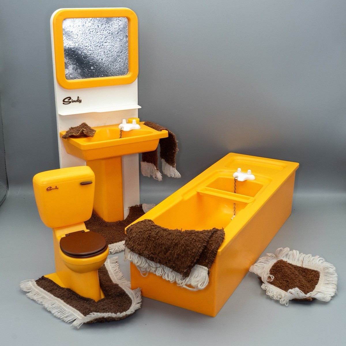 Vintage Sindy Yellow Bathroom Suite UK