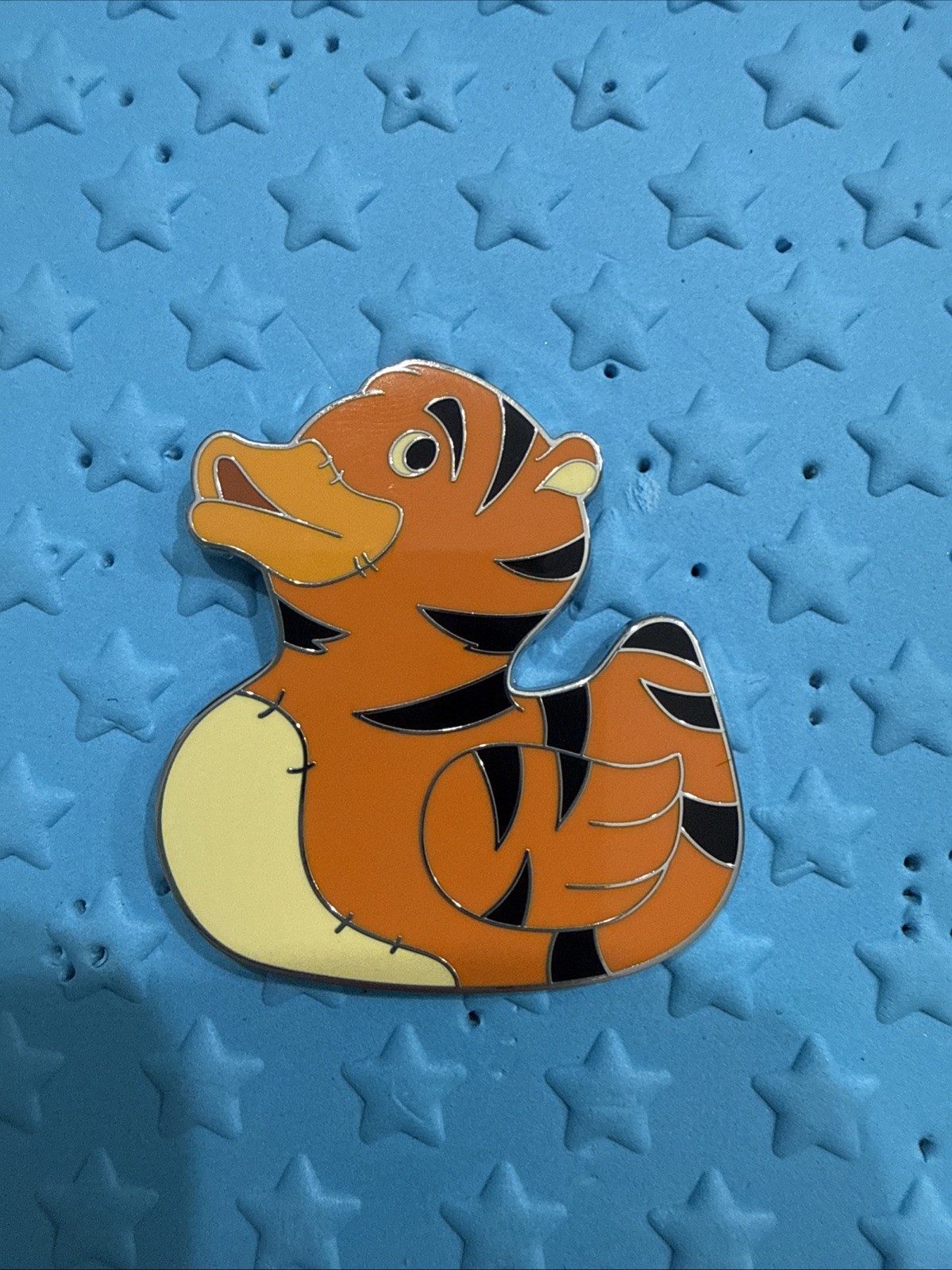 Disney Duck Pin Mystery Tigger Rubber Duckies Ducks G2