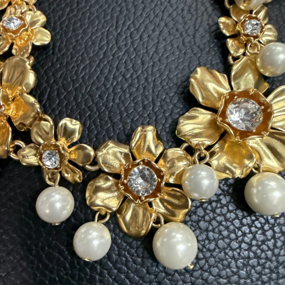 Collar J Crew Cristal Floral Oro Estrás y Perlas Imitadas - ¡INCREÍBLE! Foto 3 de 4