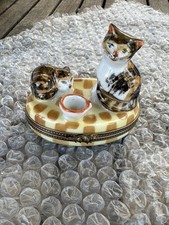 Limoges France Peint Main Porcelain Trinket Box 2 Cats Cup Mouse Clasp